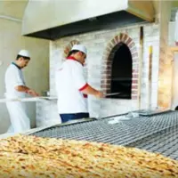 ایده تحسین برانگیز شاطر ژیمناستیک کار در انداختن نان به تنور 