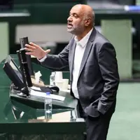 انتقاد میدری از روند سوال و کارت زرد در مجلس 