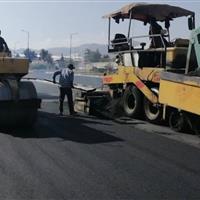 بهسازی و آسفالت محور آرادان به سرخه در حال انجام است