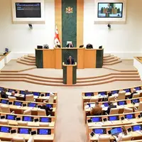 پارلمان گرجستان انحلال حزب ساکاشویلی را کلید زد