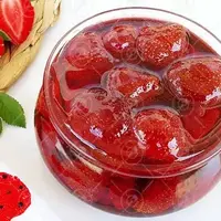 صبحت رو با مربای توت فرنگی شروع کن