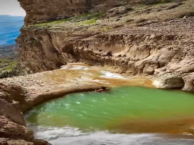 آبشار زیبای اِراز در استان لرستان