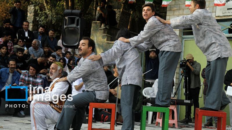 سومین جشنواره ملی تئاتر محلات آغاز شد