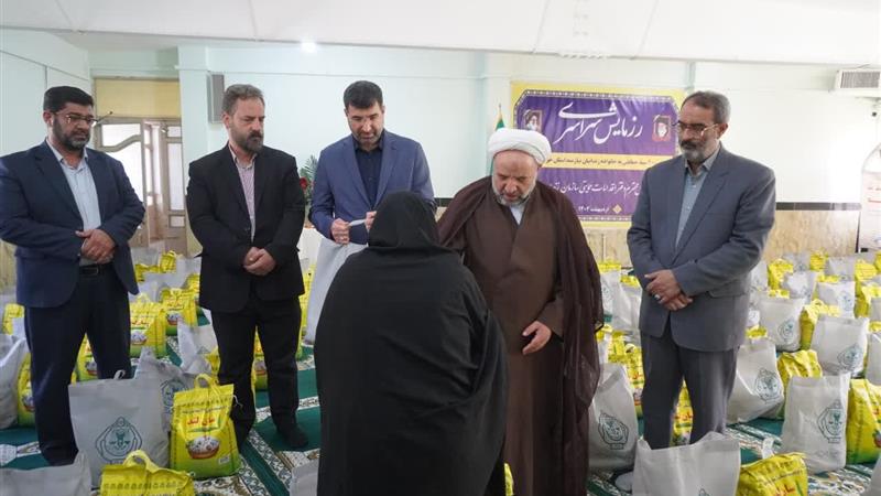 رزمایش سراسری اهدای ۴۰۰ سبد حمایتی ویژه خانواده زندانیان خراسانجنوبی