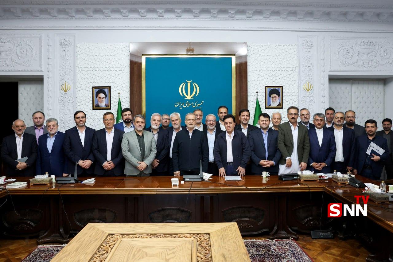 عکس/ نشست رئیس جمهور پزشکیان با شهرداران کلان شهرهای کشور