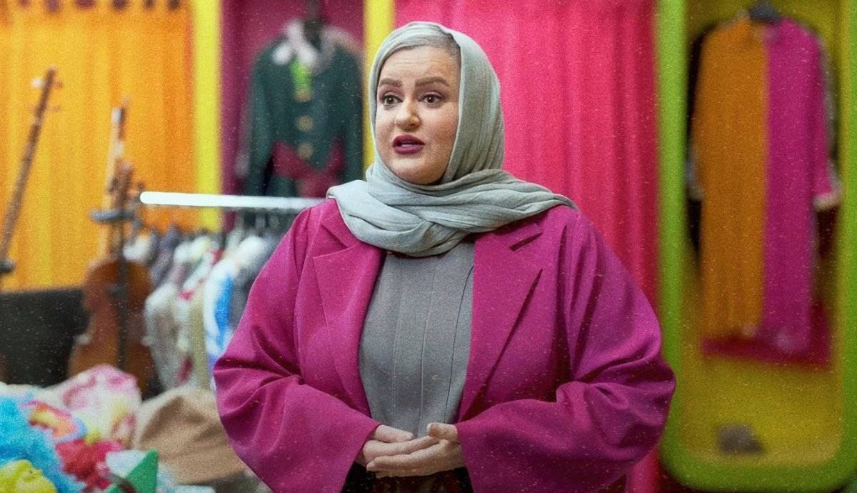 نعیمه نظام‌دوست با یک استایل شیک در کنسرت