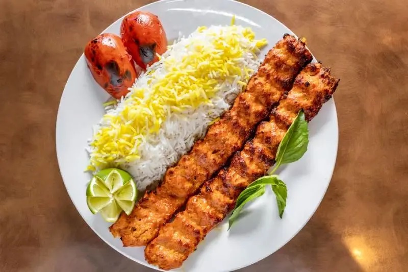 طرز تهیه کباب تابهای مرغ با سس زرشک