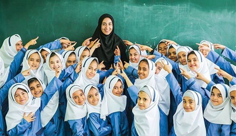 فوق‌العاده ویژه و خاص شامل معلمان و سرایداران مدارس می‌شود