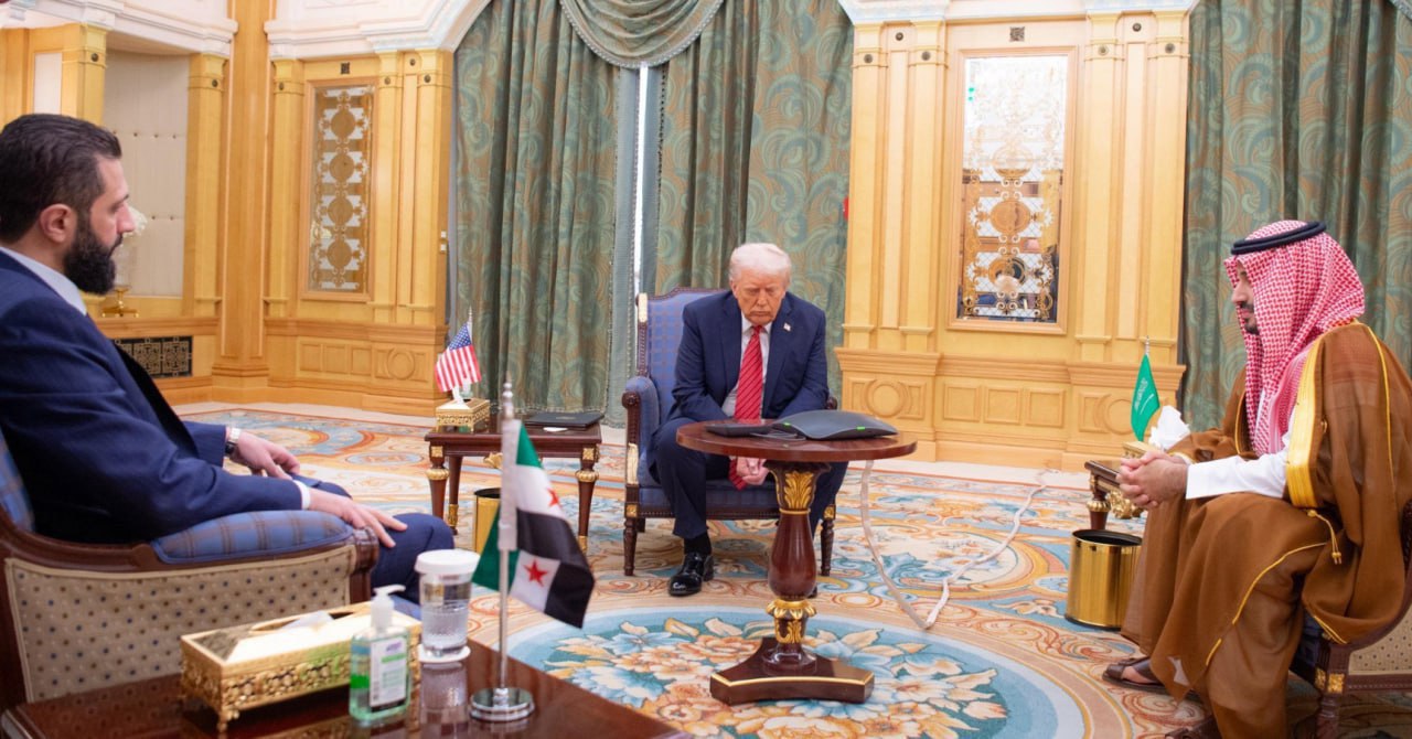 عکس/ اولین عکس از دیدار ترامپ و احمد الشرع در حضور بن سلمان