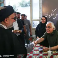  محمد شمس لنگرودی و محمدعلی ابطحی در نمایشگاه کتاب تهران