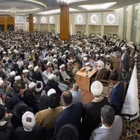 استقبال بی‌نظیر طلاب حوزه نجف از آیت‌الله جوادی آملی