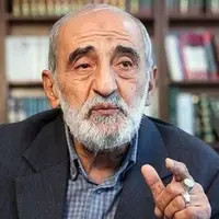 انتظار حسین شریعتمداری از مسئولان؛ تا وقتی که ترامپ عذرخواهی نکرده، مذاکره را متوقف کنید