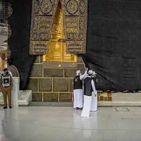 خانه خدا در آستانه حج، احرام به‌تن کرد