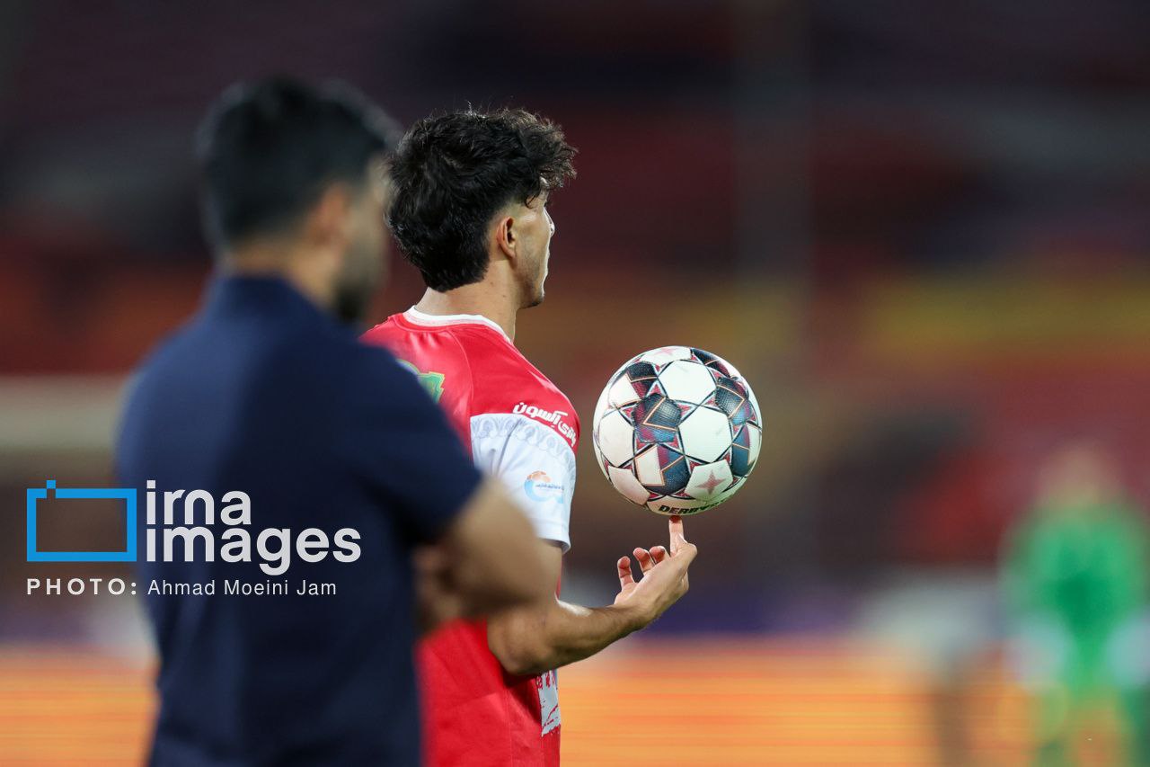 لیگ برتر فوتبال؛ بازی پرسپولیس و هوادار