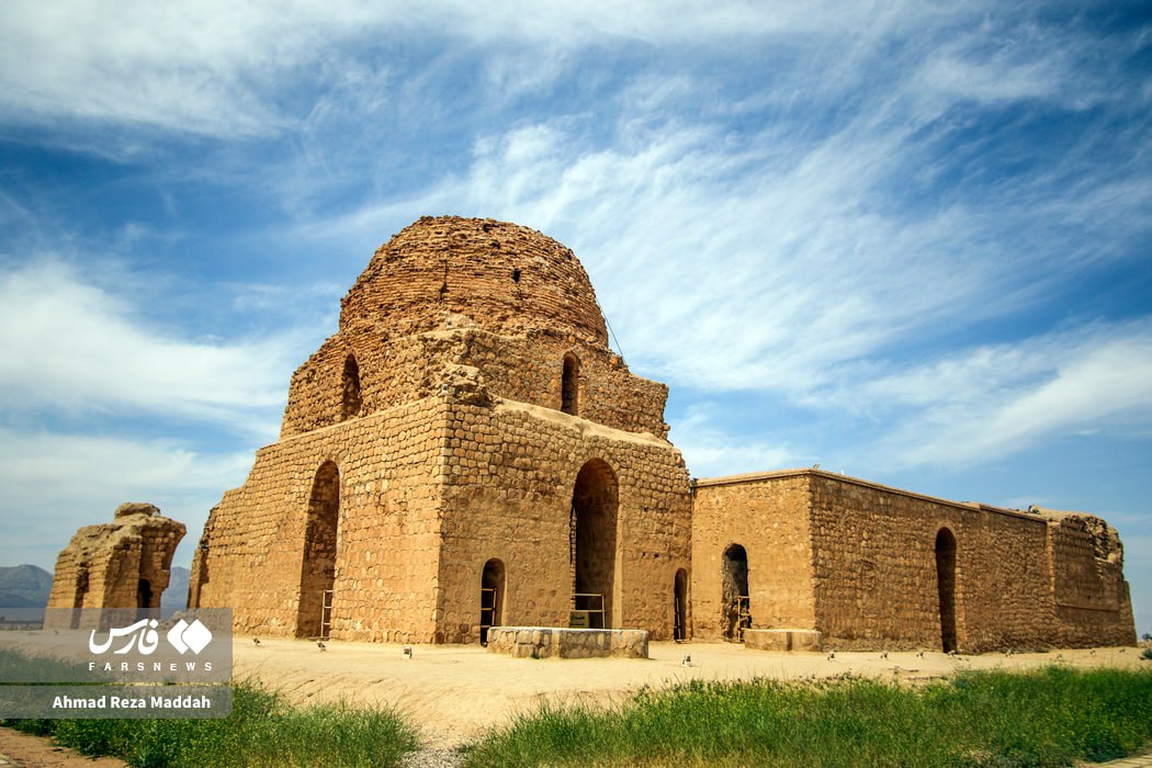  کاخ ساسانی سروستان