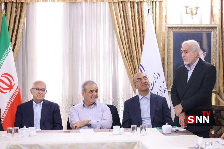 نشست رئیس‌جمهور با اعضای اتاق بازرگانی کرمانشاه