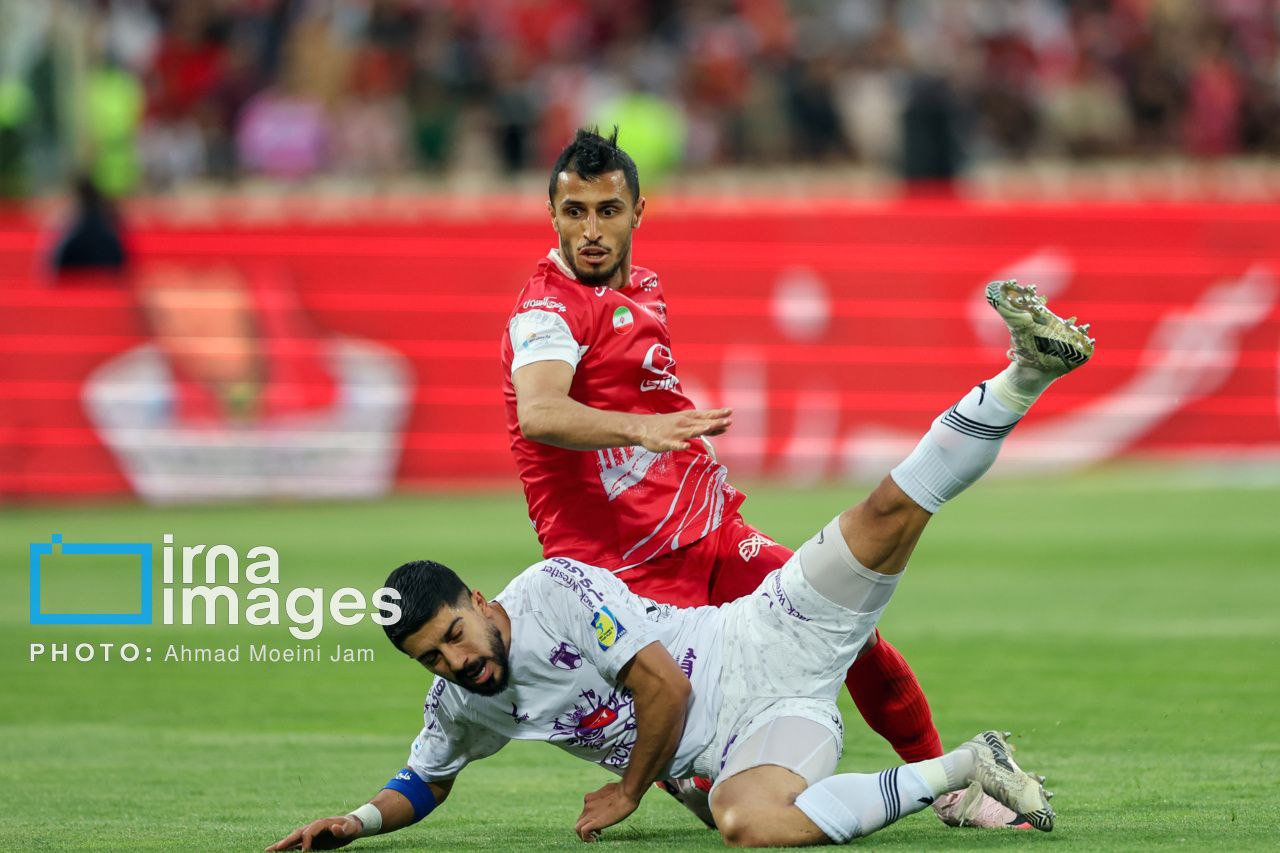 لیگ برتر فوتبال؛ بازی پرسپولیس و هوادار