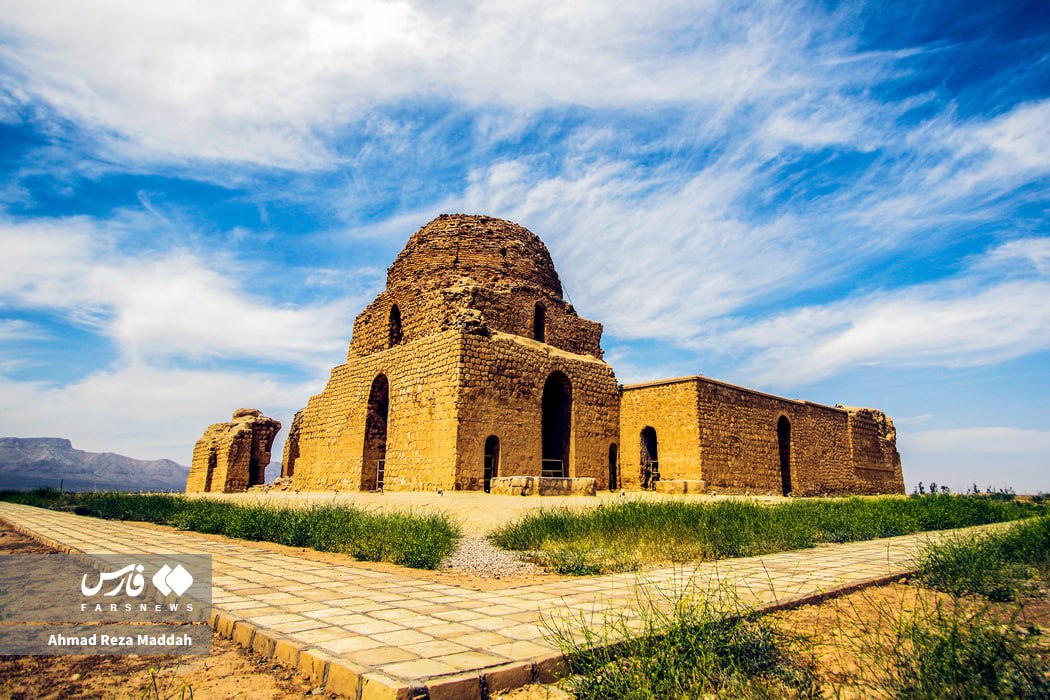  کاخ ساسانی سروستان
