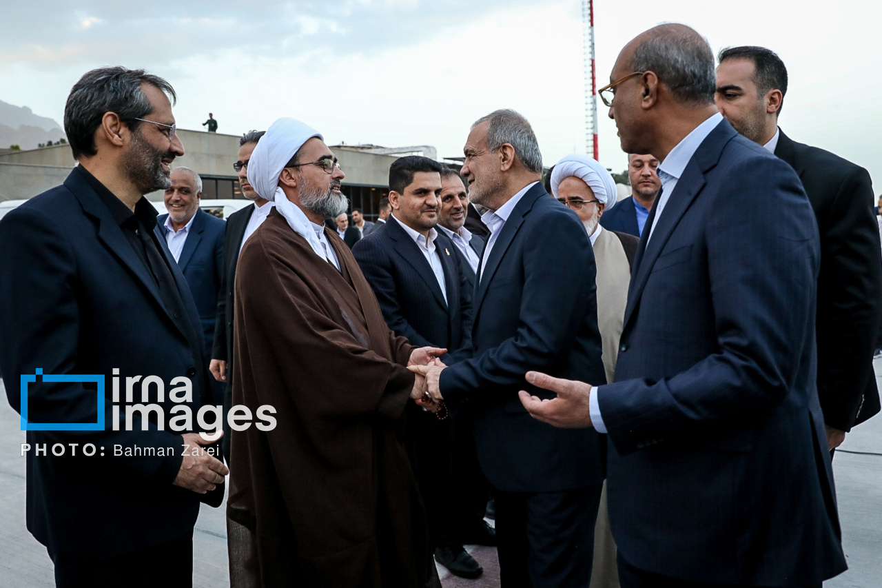 عکس/ سفر رئیس جمهور به استان کرمانشاه