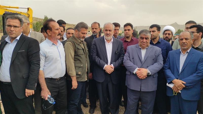 عملیات آبرسانی به ۱۸ روستای گیلانغرب با حضور وزیر نیرو آغاز شد