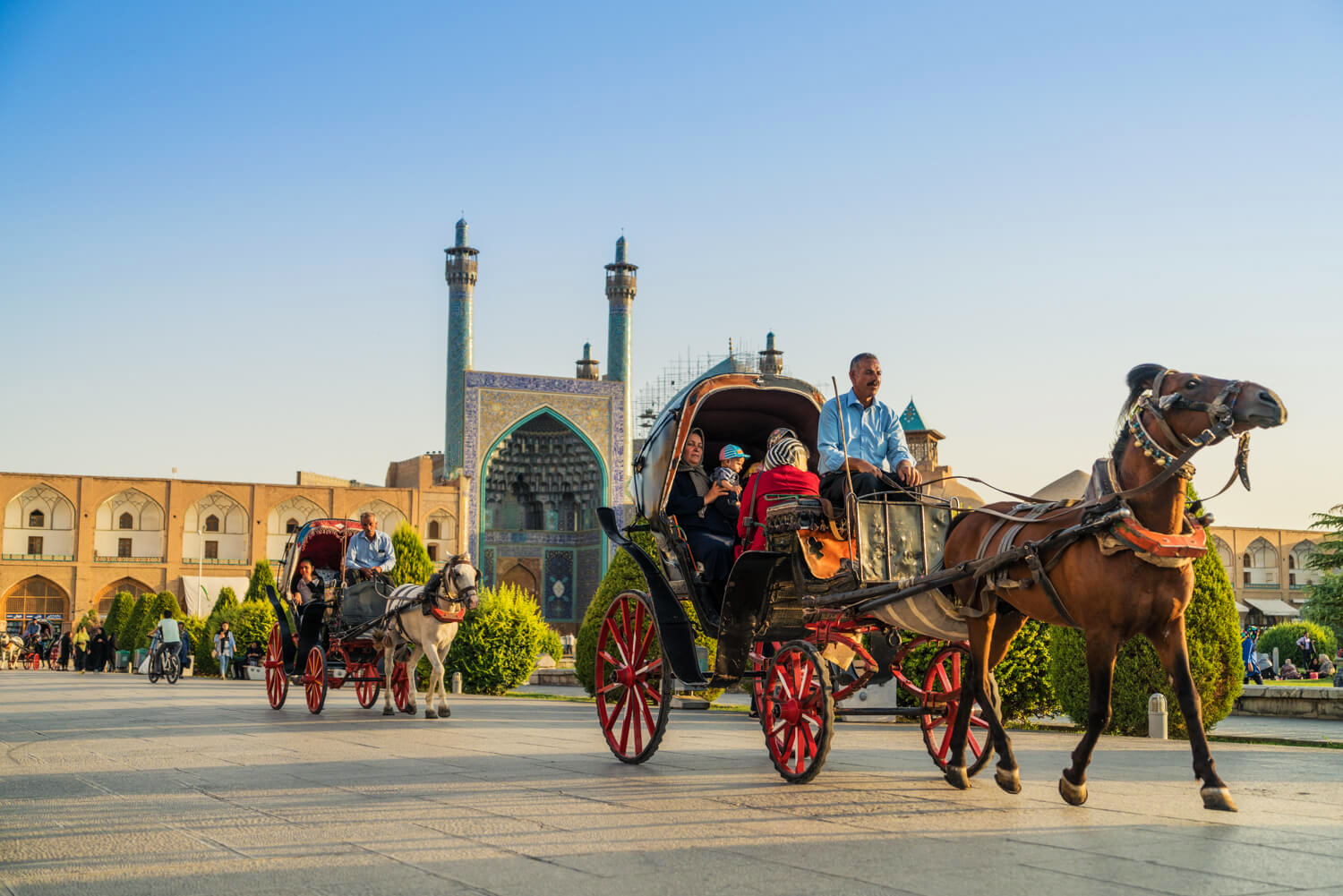 رفتیم اصفهان کجا بریم؟