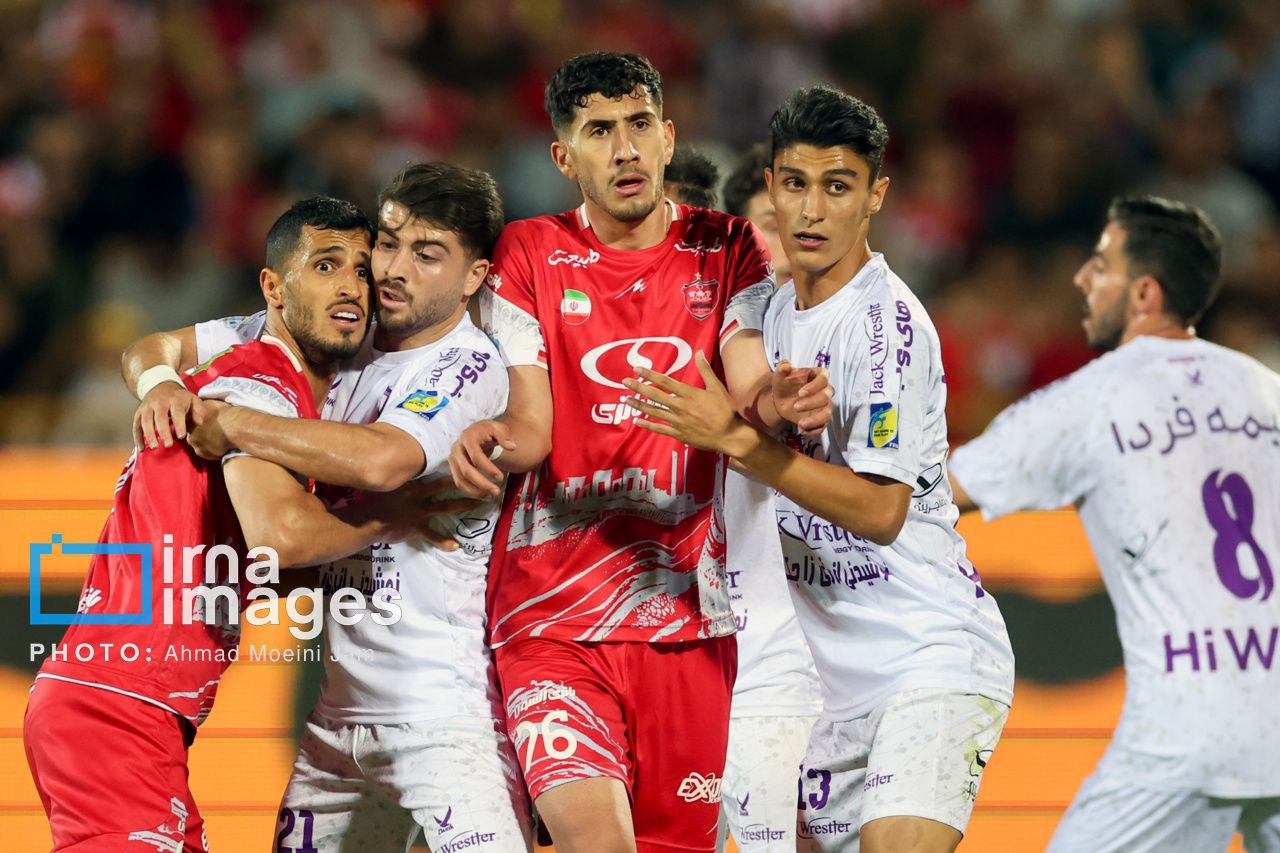 لیگ برتر فوتبال؛ بازی پرسپولیس و هوادار