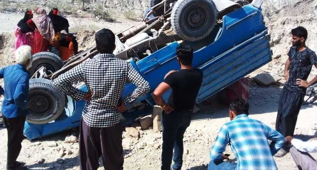 واژگونی نیسان در تایباد با 12 مصدوم