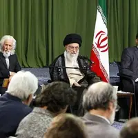 رهبر انقلاب: نگران زبان فارسی هستم