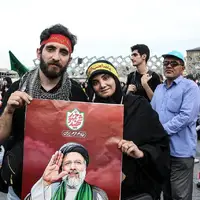 عکس/ آیین گرامیداشت آیت‌الله شهید رئیسی و همراهانش در میدان آیینی امام حسین (ع)
