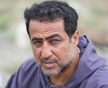 تصویری از بازیگر مشهور تلویزیون روی تخت بیمارستان