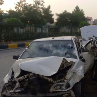 تصادف زنجیرهای پنج خودرو حادثه آفرید