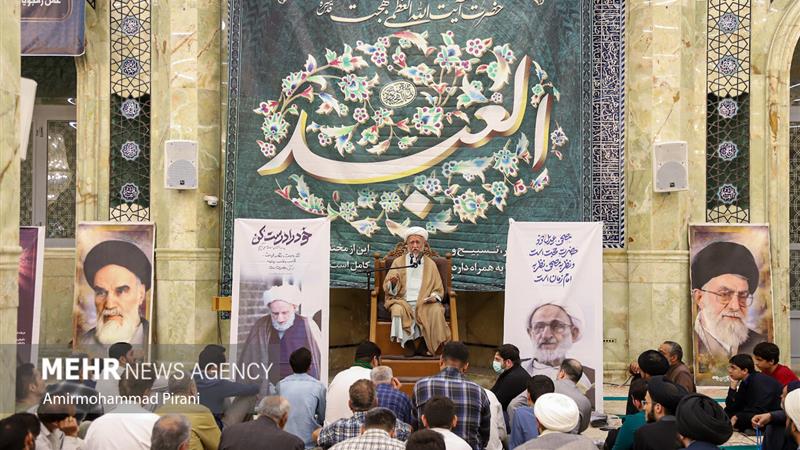 آیتالله بهجت با مجاهدت و تهذیب نفس تجلی بندگی و خلیفه اللهی بود
