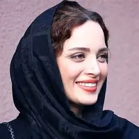 لحظه ورود بهنوش طباطبایی به نمایشگاه کتاب
