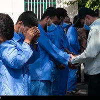 زمین‌گیر شدن اراذل و اوباش با گلوله پلیس