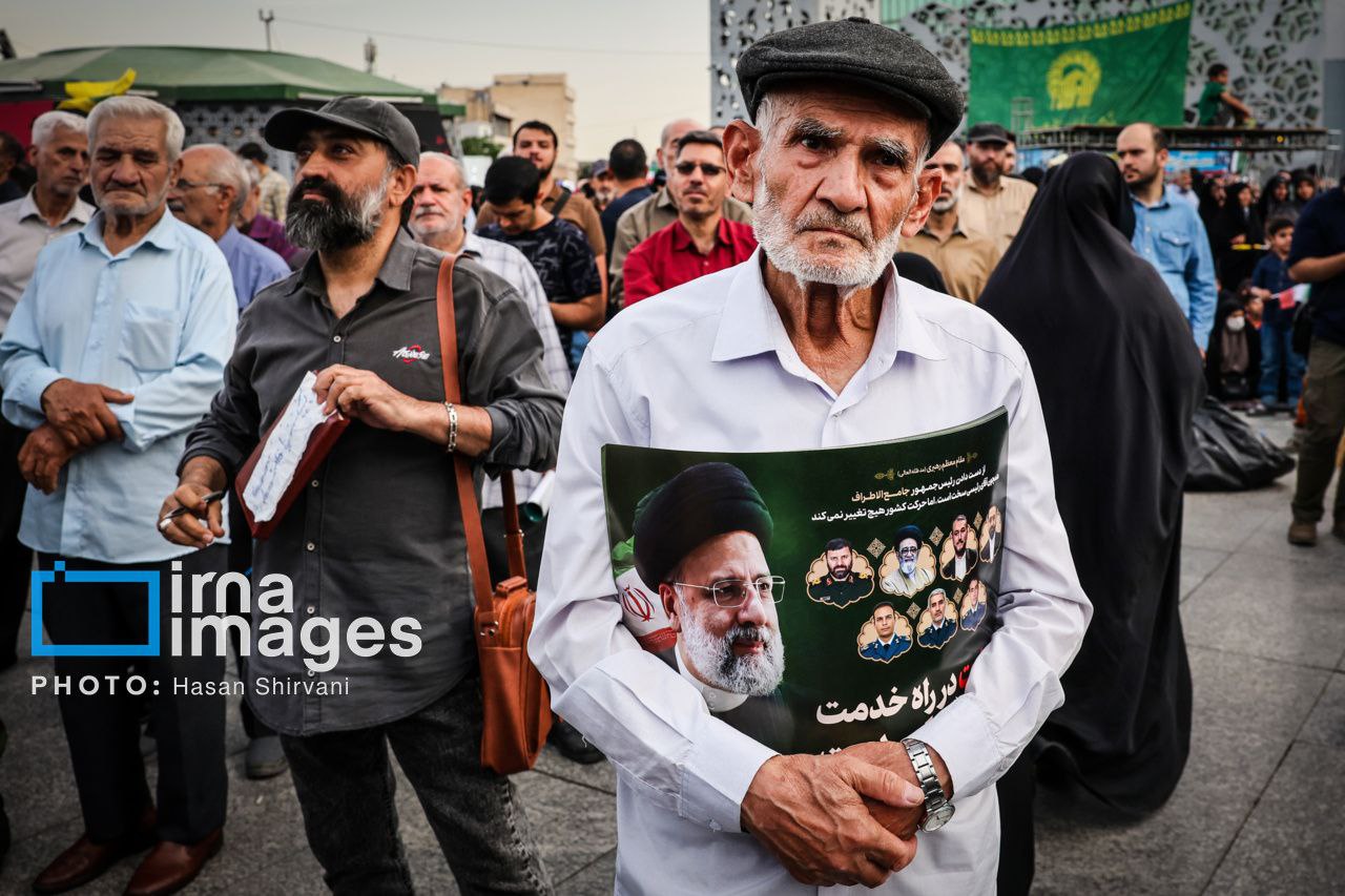 عکس/ سالگرد شهدای خدمت در میدان امام حسین (ع)