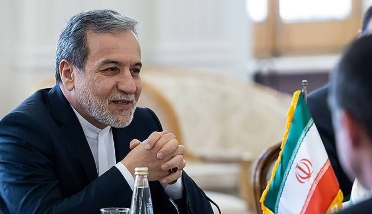 تأکید عراقچی بر موضع قاطع کشورهای اسلامی برای پایان دادن به نسل‌کشی اسرائیل