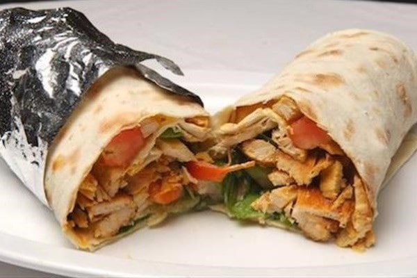 با خوردن این ساندویچ ترکی؛ طعمی بینظیر رو تجربه کن