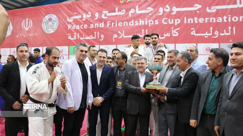 شهرداری ایلام قهرمان مسابقات بینالمللی جودو شد
