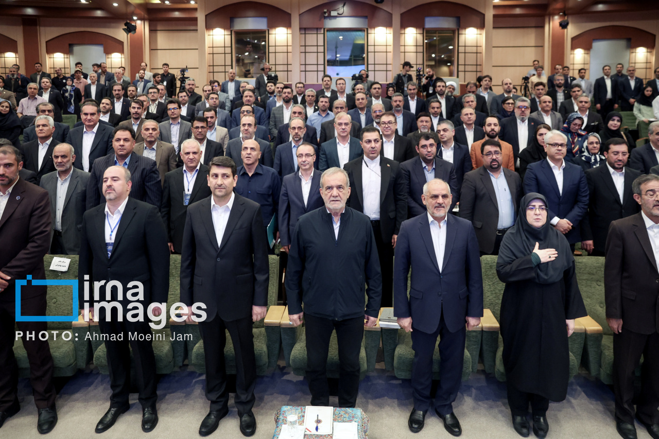 عکس/ همایش روز جهانی ارتباطات باحضور رئیس جمهور