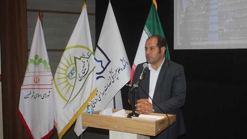 فرماندار خمین: لازمه سرمایه اجتماعی، پاسخگویی شفاف به مردم است