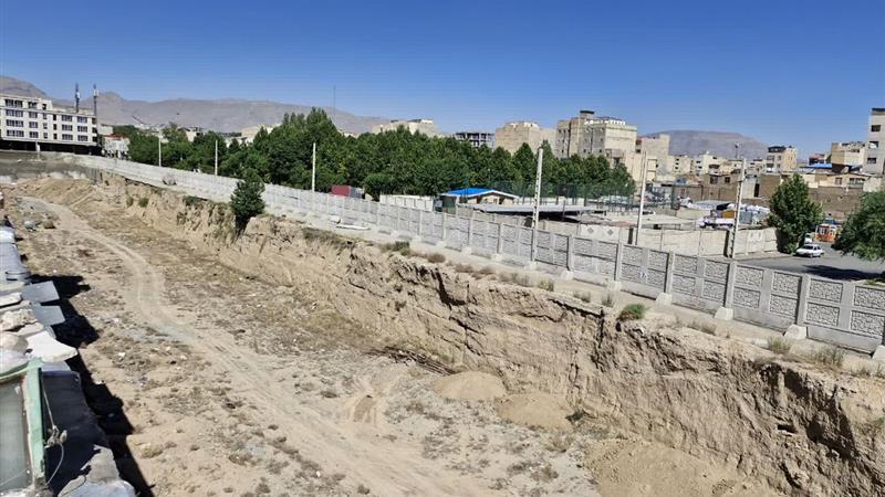 عضو شورا: مدیریت شهری تمام مشوق ها را پیش پای مالک گودبرداری حصارک کرج گذاشت