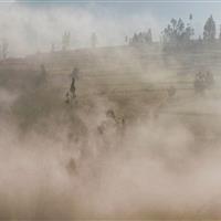 بانگ خشکسالی از حلقوم گرد و خاک؛ مردم آب را دریابید!