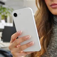 اپل با iOS ۱۹ عمر باتری آیفون را به شکل چشمگیری افزایش می‌دهد