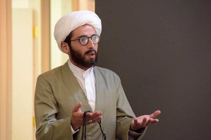 چالش اکران فیلمی درباره یک طلبه جوان؛ سکانسی از بازی لرستانی حذف نشد