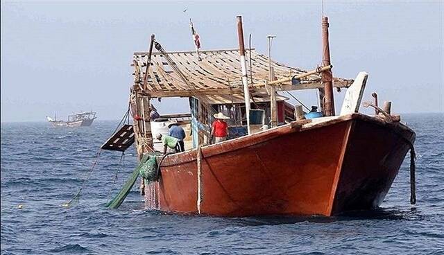 ضبط بیش از ۳۶ هزار لیتر نفتگاز قاچاق از یک فروند شناور صیادی در چابهار
