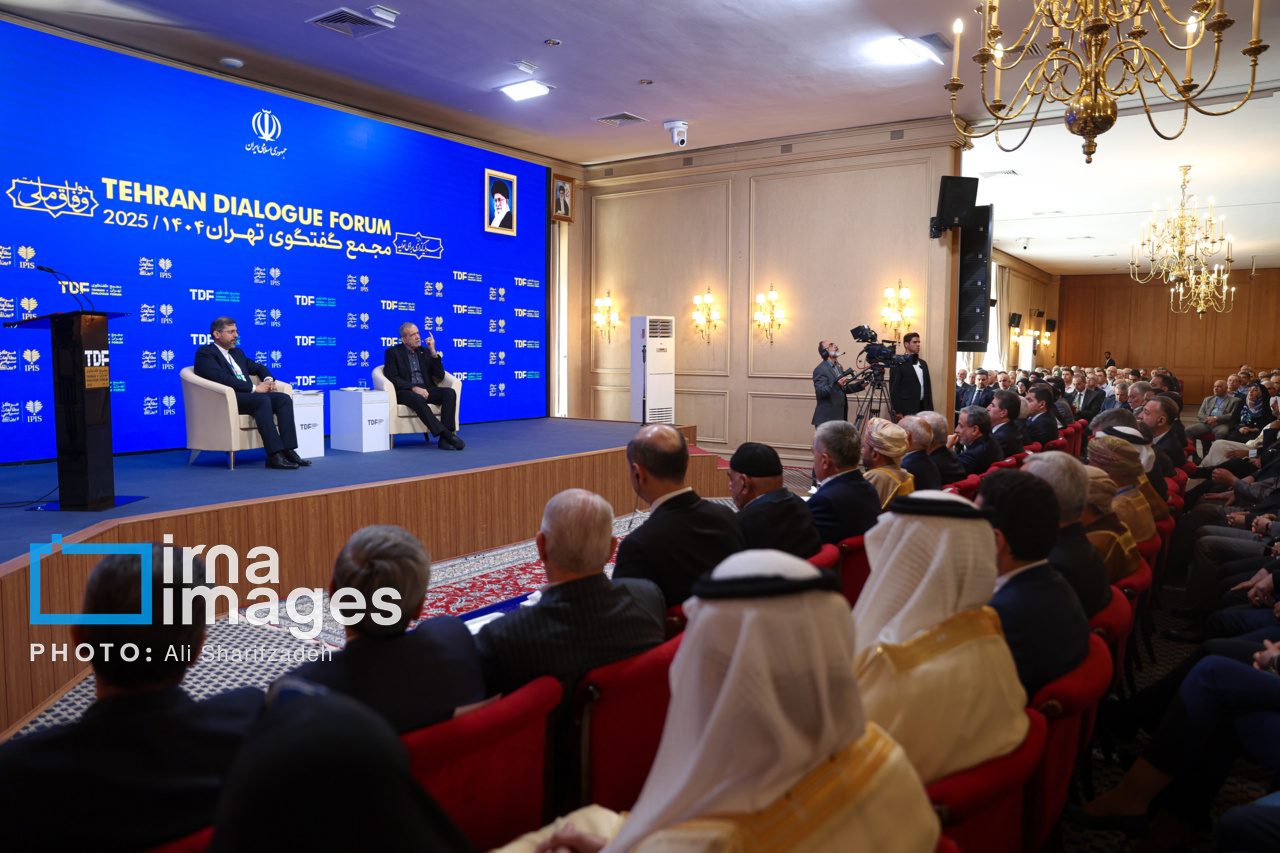عکس/ آغاز به کار ​​​​​​​«مجمع گفتگوی تهران» با حضور رئیس‌جمهور