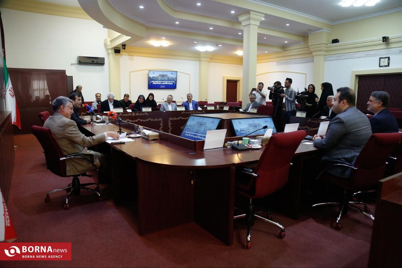 نشست مشترک وزیر بهداشت، وزیر ورزش و جوانان و رییس سازمان نظام پزشکی 
