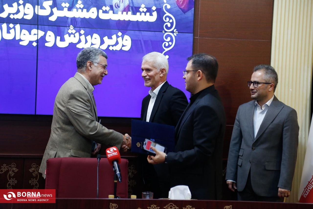 نشست مشترک وزیر بهداشت، وزیر ورزش و جوانان و رییس سازمان نظام پزشکی 