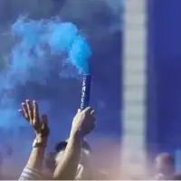 انتقام خلاقانه لیورپولی‌ها؛ بدرقه اورتون با دود قرمز!