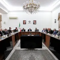 عارف: داوطلب تحریم نیستیم ولی در مقابل تحریم‌های ظالمانه می‌ایستیم